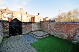 Courtyard- click for photo gallery